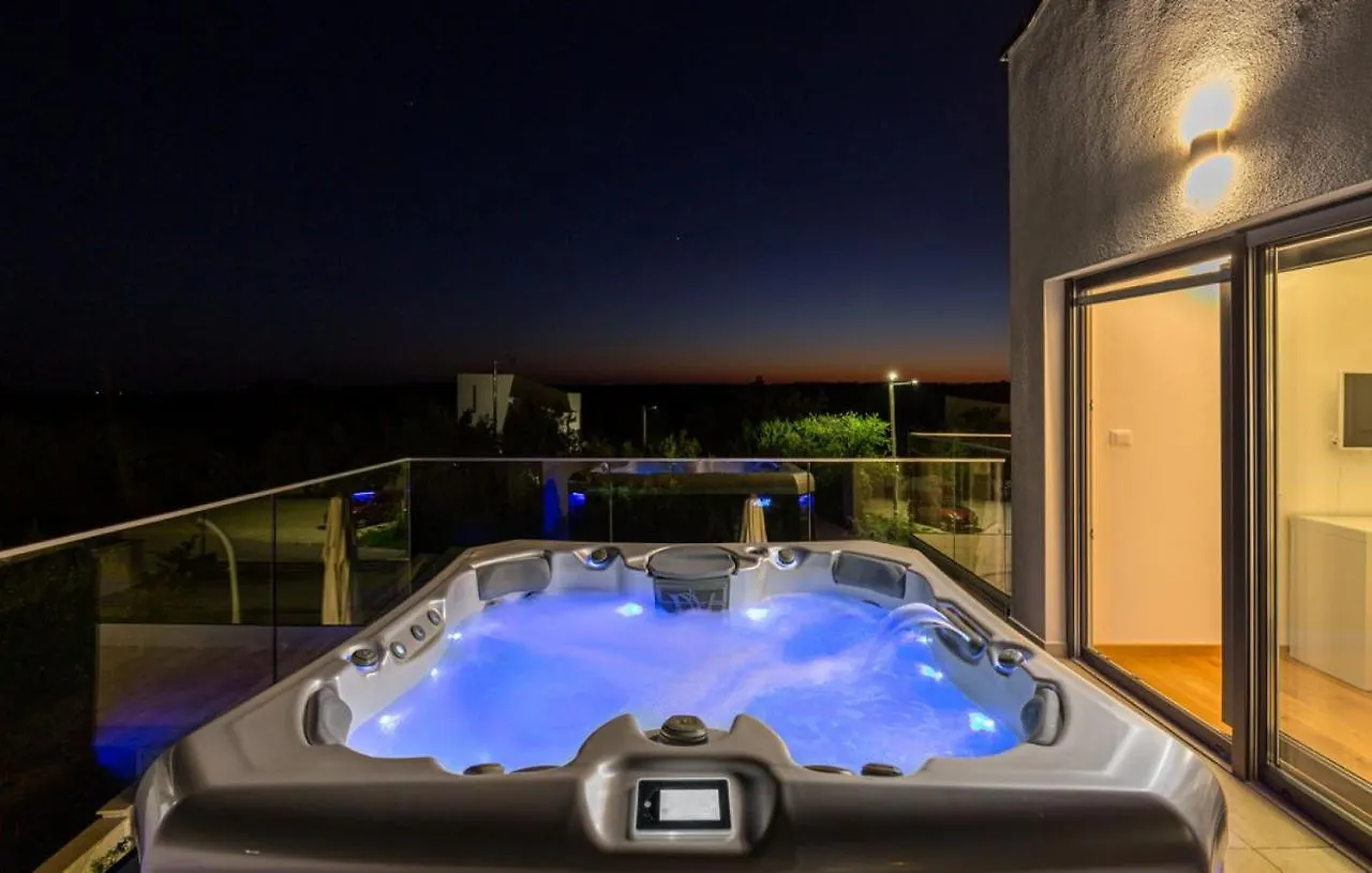 Villa Izabel With Hot Whirpool Krnica Kroatien